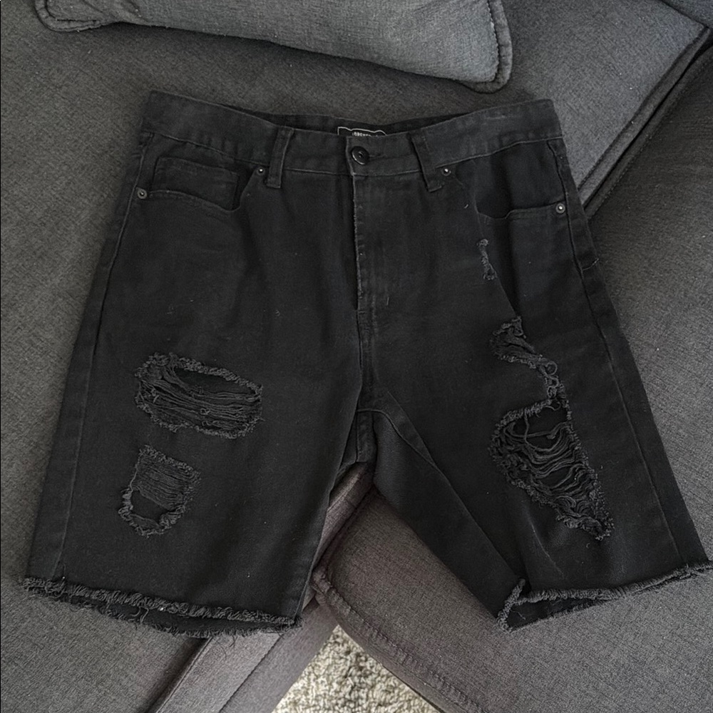 Black Distressed Men's Denim Shorts